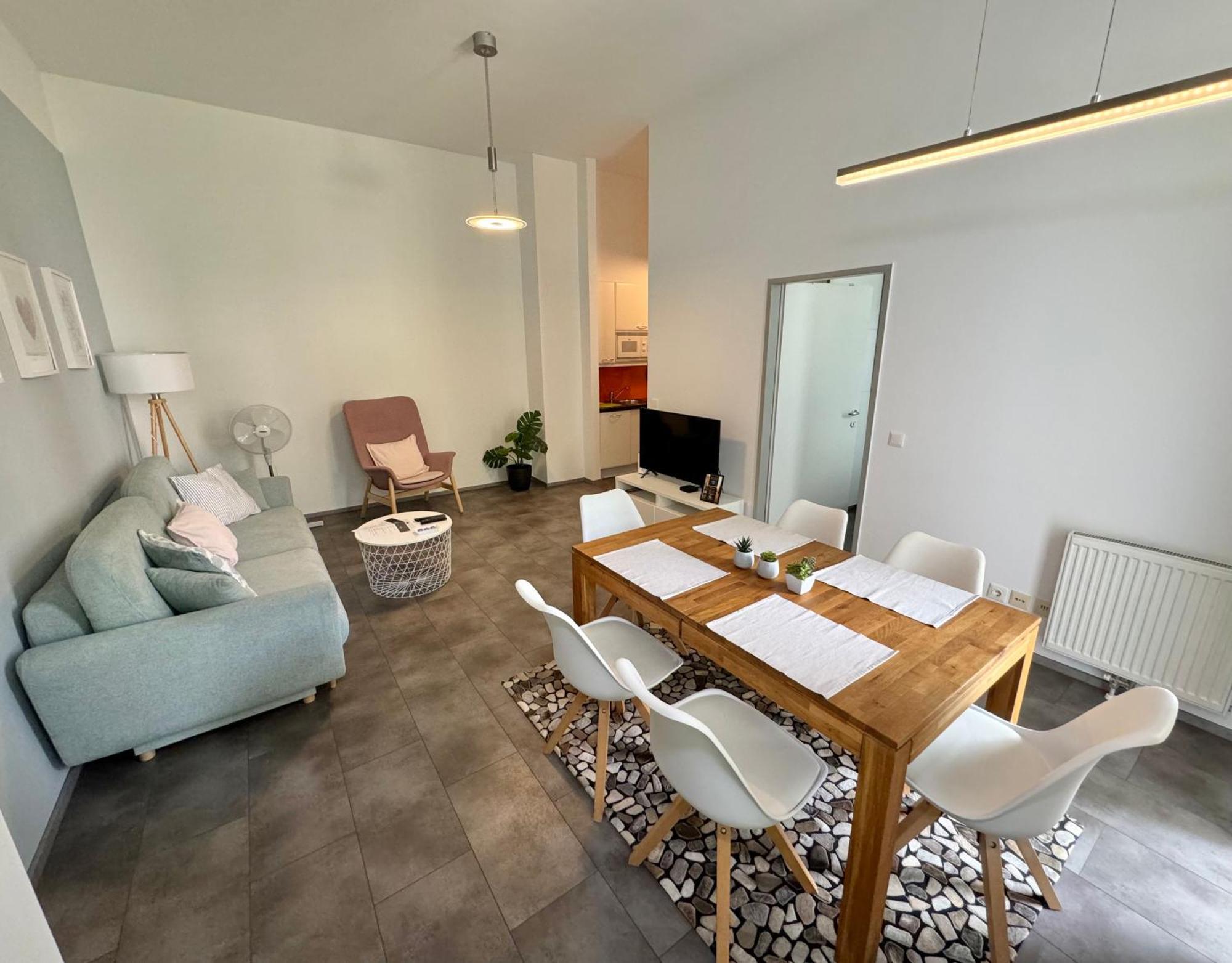 Vienna Apartment Gutarra II ภายนอก รูปภาพ